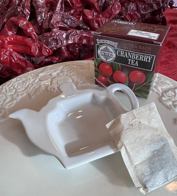 Gift Set - Cranberry Black Tea & White Ceramic Tea Bag Holder