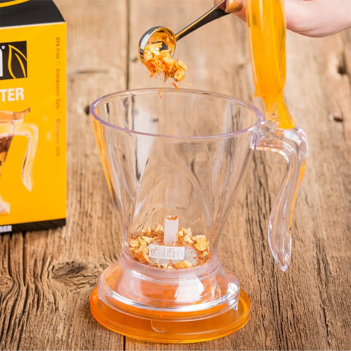 making tea with Tiesta Brew Master - Tea & Coffee Maker - Gold